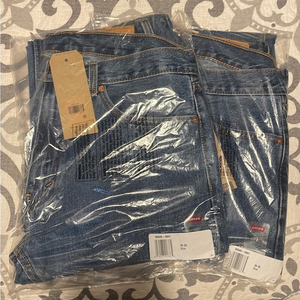 NWT Levi’s 505 Regular 36 x 30